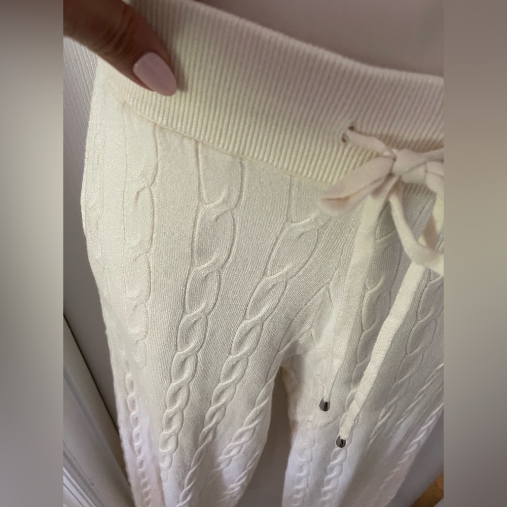 Cyrus Cream Cable Knit Pants Wide leg in size small - Picture 8 of 14